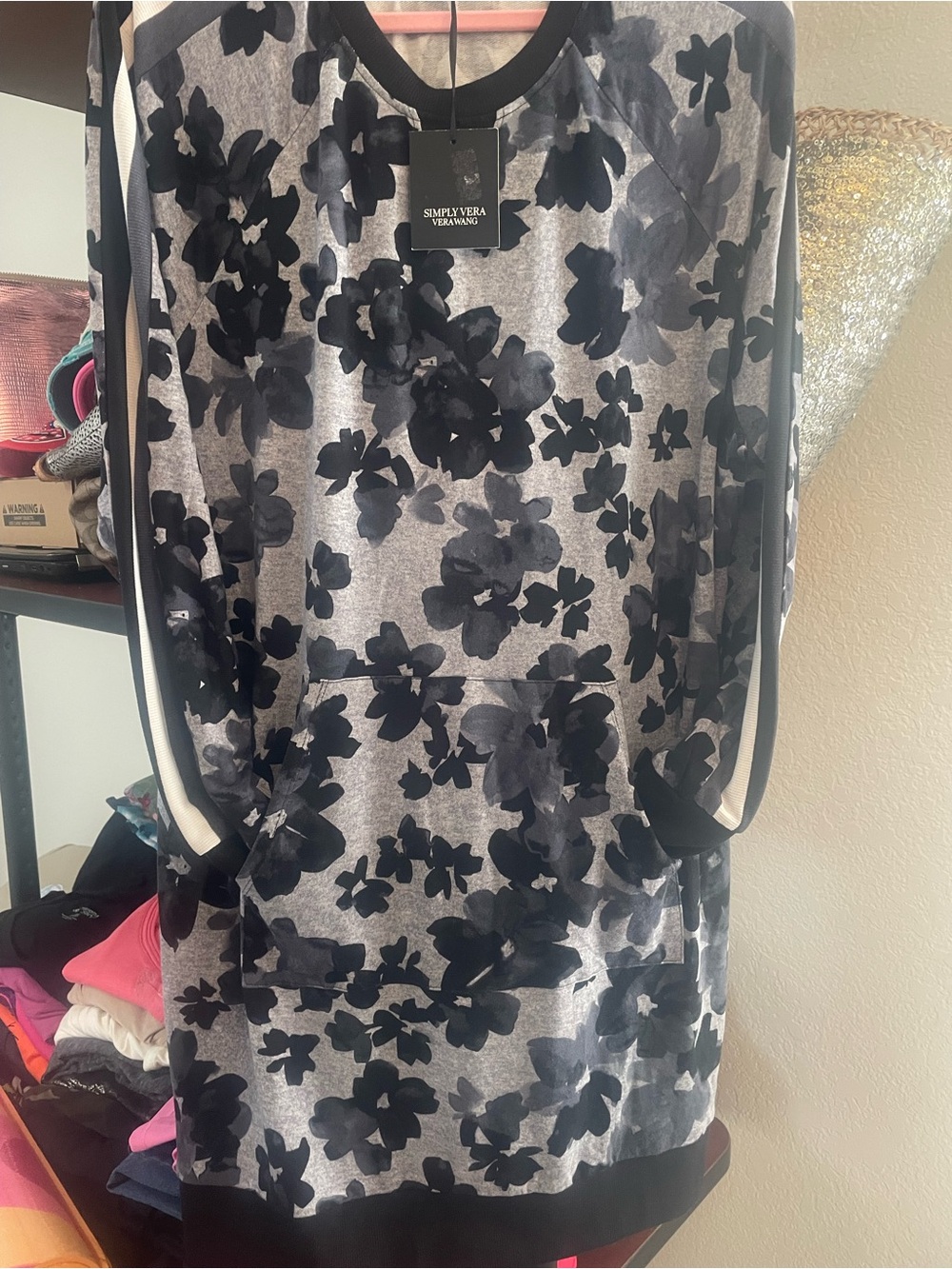 Simply Vera Black Floral Night Shirt - Size XXL